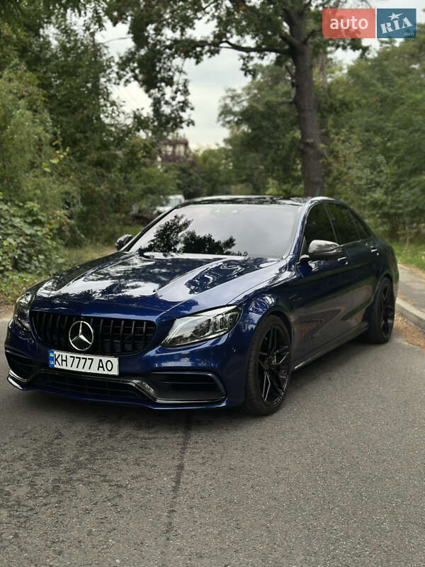 Mercedes-Benz C-Class 2019