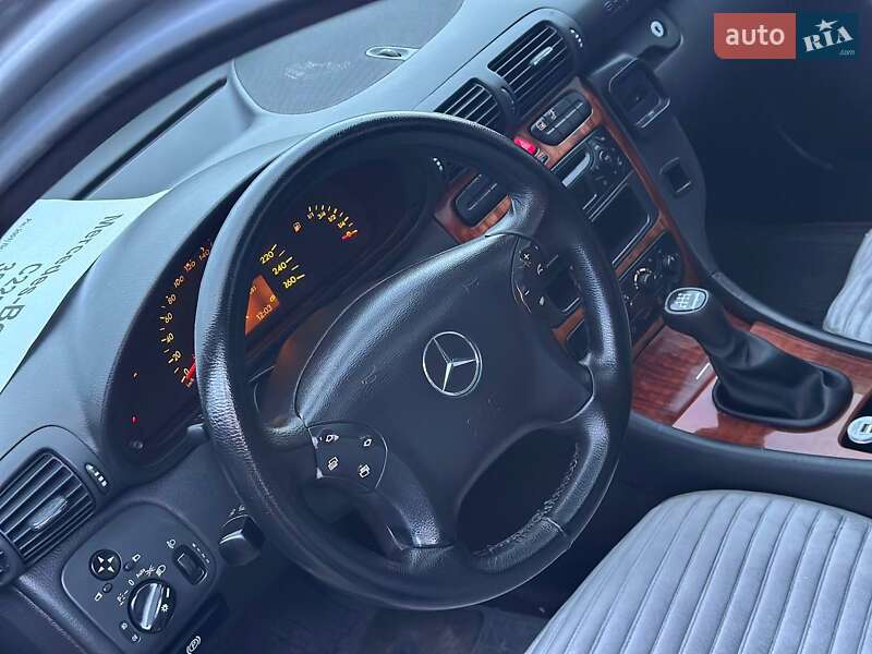 Седан Mercedes-Benz C-Class 2001 в Харкові
