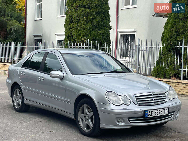 Седан Mercedes-Benz C-Class 2007 в Дніпрі