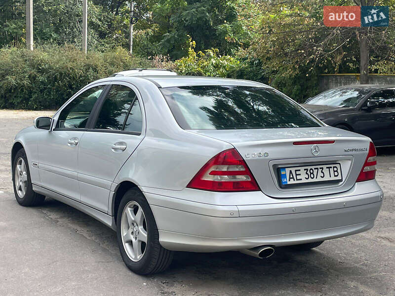 Седан Mercedes-Benz C-Class 2007 в Дніпрі