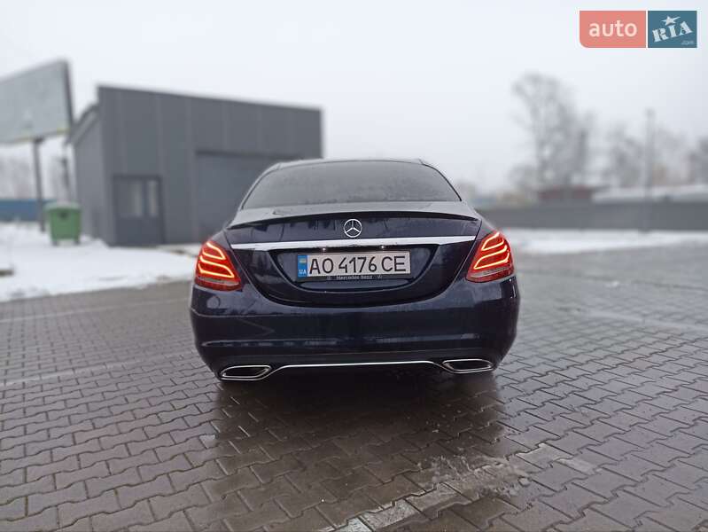 Седан Mercedes-Benz C-Class 2016 в Львові