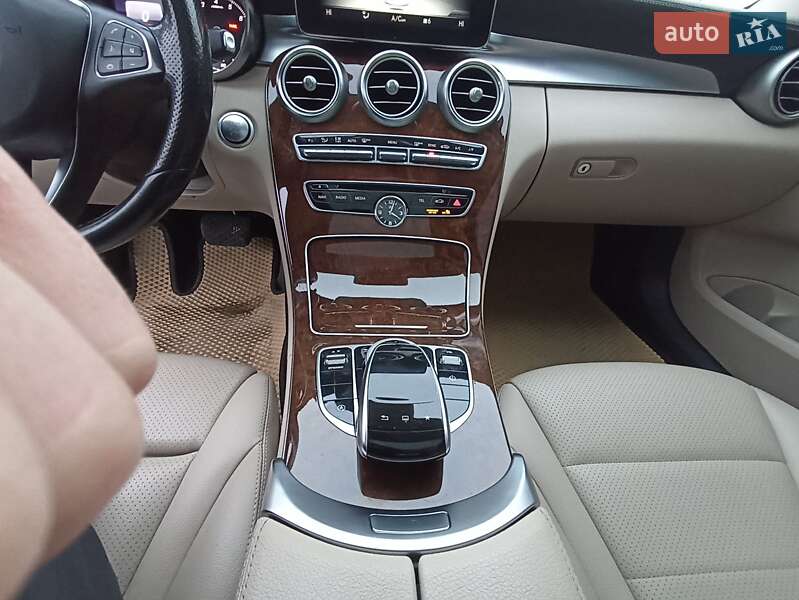 Седан Mercedes-Benz C-Class 2016 в Львові