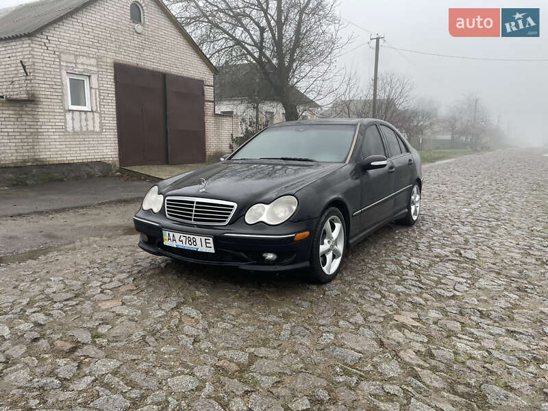 Седан Mercedes-Benz C-Class 2004 в Умані