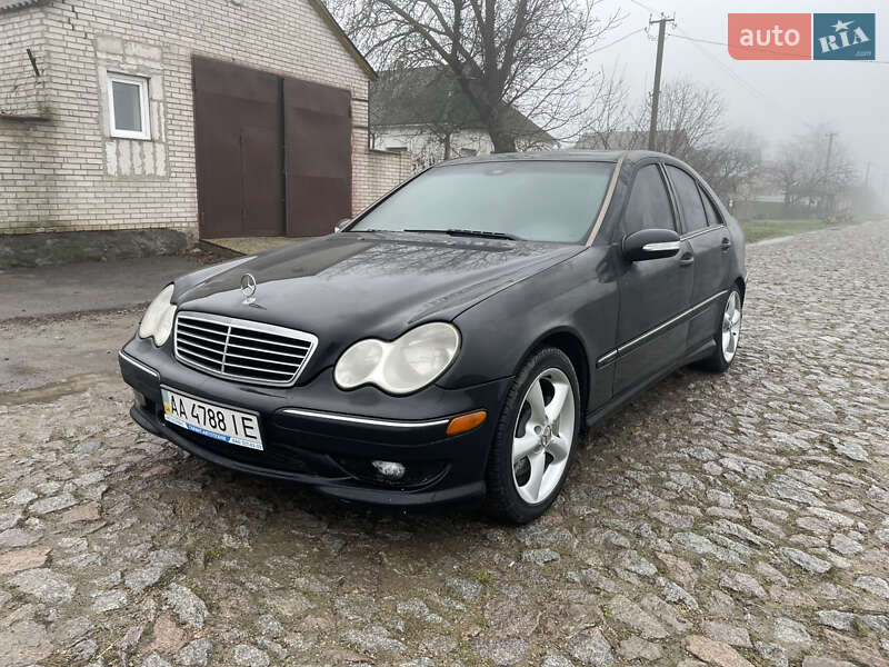 Седан Mercedes-Benz C-Class 2004 в Умані