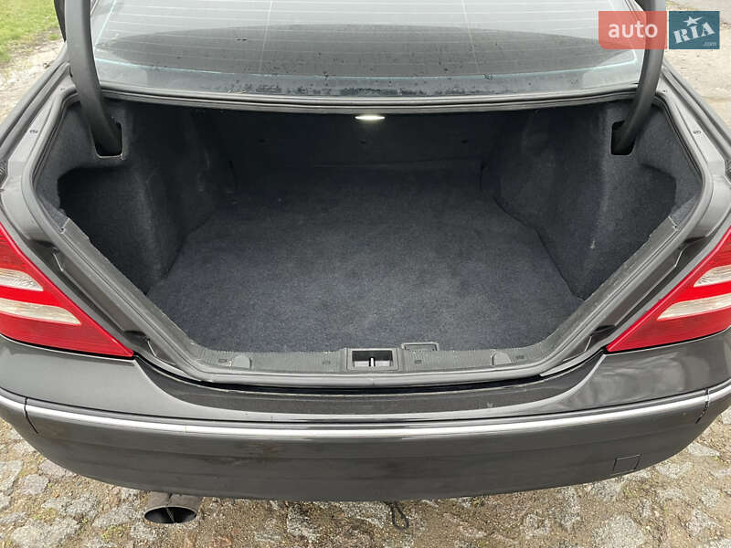 Седан Mercedes-Benz C-Class 2004 в Умані