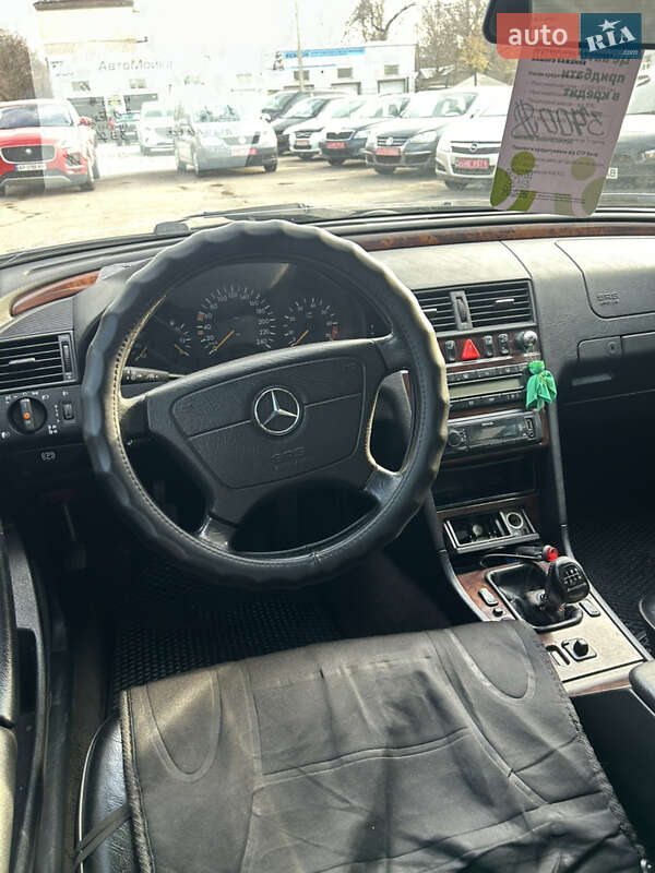 Седан Mercedes-Benz C-Class 1999 в Запорожье