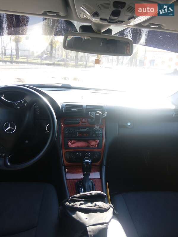 Седан Mercedes-Benz C-Class 2001 в Одессе