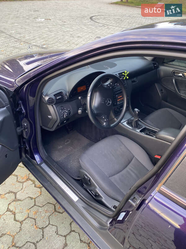 Седан Mercedes-Benz C-Class 2001 в Дубно