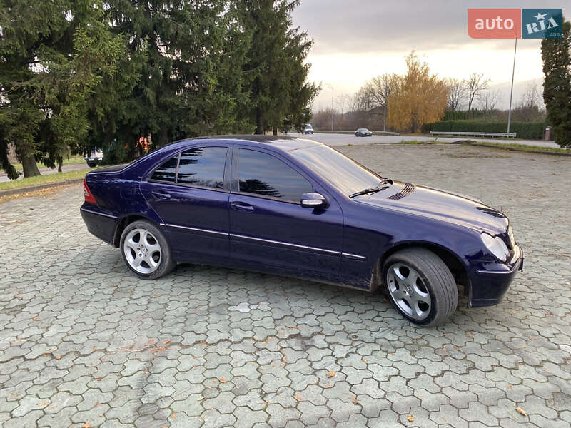Седан Mercedes-Benz C-Class 2001 в Дубно