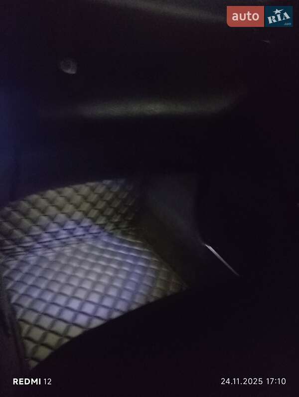 Седан Mercedes-Benz C-Class 2004 в Одесі