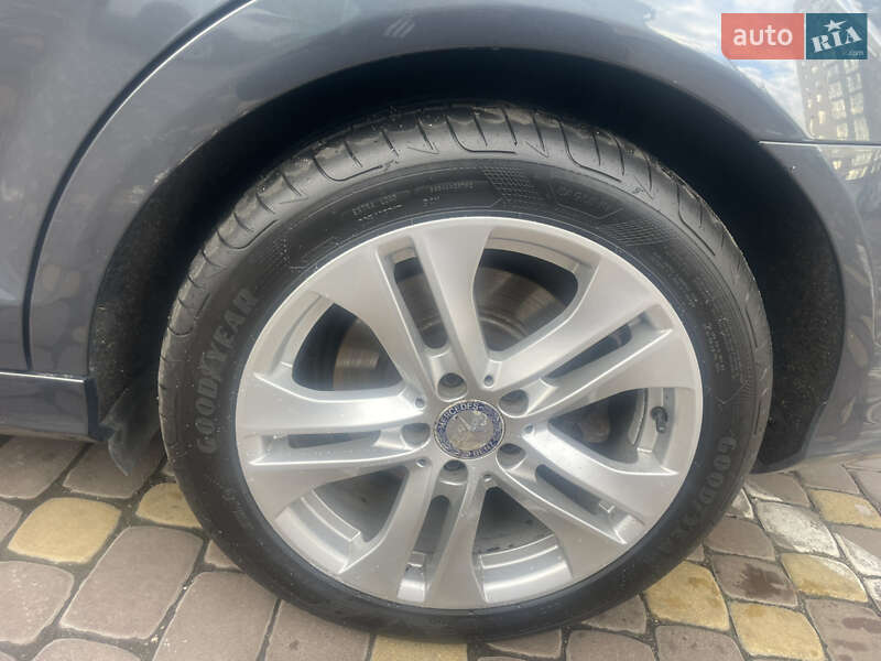 Універсал Mercedes-Benz C-Class 2012 в Вінниці