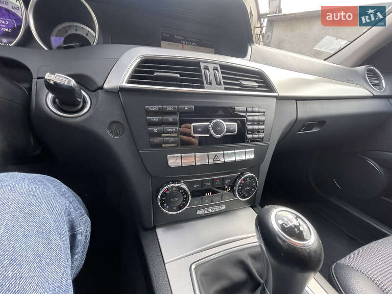 Універсал Mercedes-Benz C-Class 2012 в Вінниці