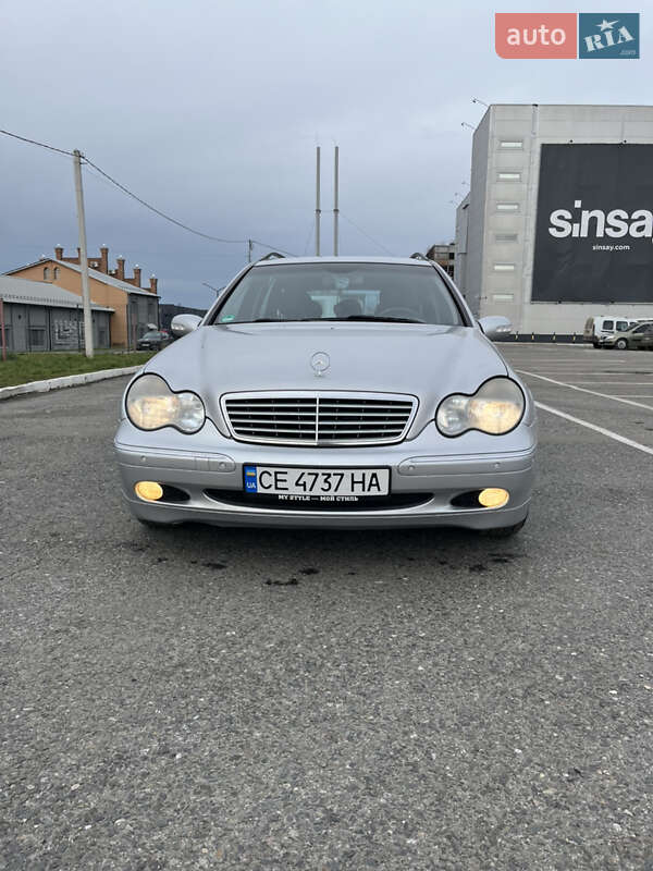 Універсал Mercedes-Benz C-Class 2003 в Чернівцях