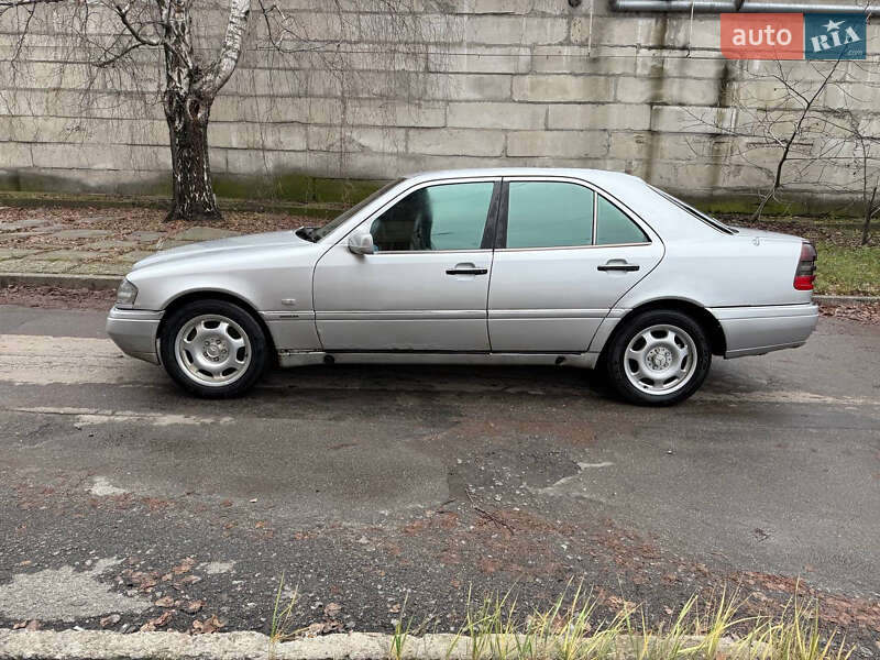 Седан Mercedes-Benz C-Class 1996 в Харькове