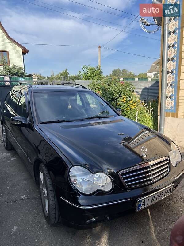Универсал Mercedes-Benz C-Class 2003 в Самборе