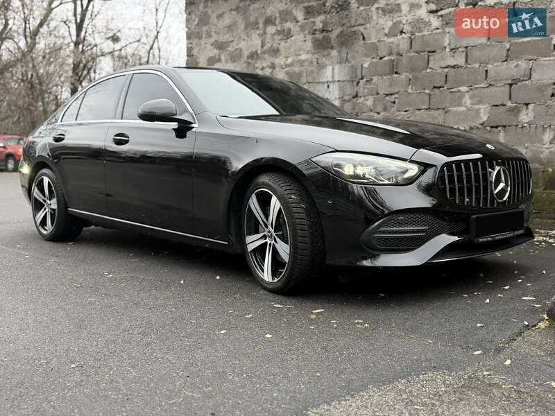 Седан Mercedes-Benz C-Class 2023 в Киеве