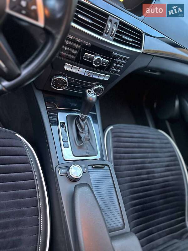 Седан Mercedes-Benz C-Class 2011 в Одесі