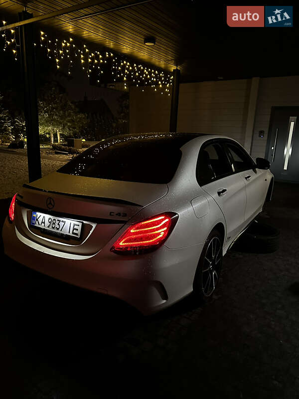 Седан Mercedes-Benz C-Class 2018 в Киеве