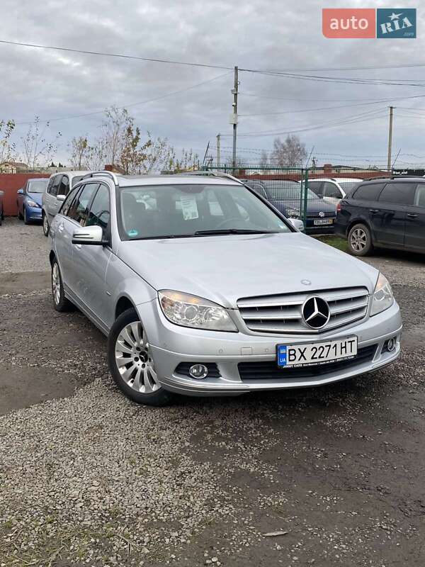 Универсал Mercedes-Benz C-Class 2010 в Староконстантинове