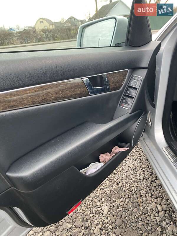 Универсал Mercedes-Benz C-Class 2010 в Староконстантинове