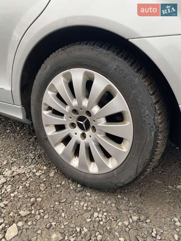 Универсал Mercedes-Benz C-Class 2010 в Староконстантинове