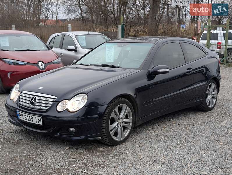 Купе Mercedes-Benz C-Class 2005 в Ровно