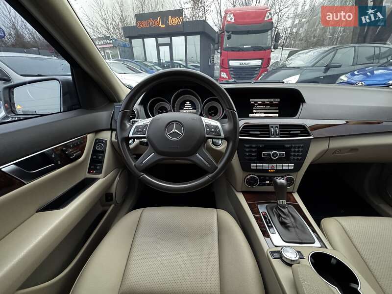 Седан Mercedes-Benz C-Class 2013 в Киеве