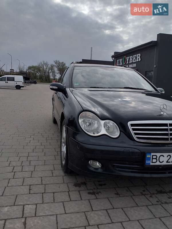 Универсал Mercedes-Benz C-Class 2004 в Дрогобыче