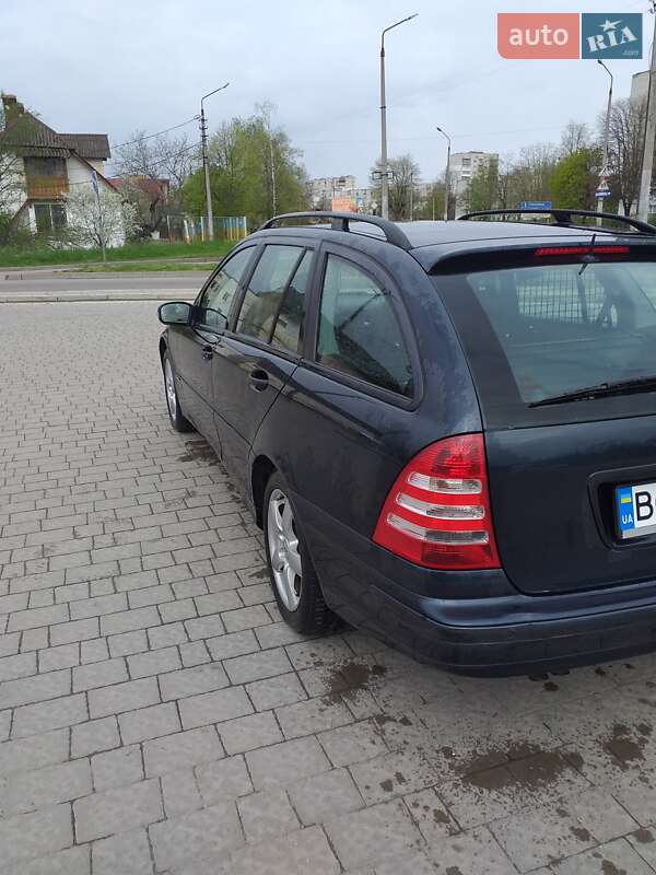 Универсал Mercedes-Benz C-Class 2004 в Дрогобыче