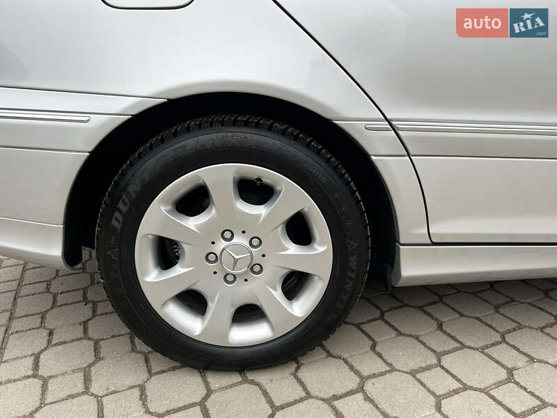 Седан Mercedes-Benz C-Class 2005 в Надвірній