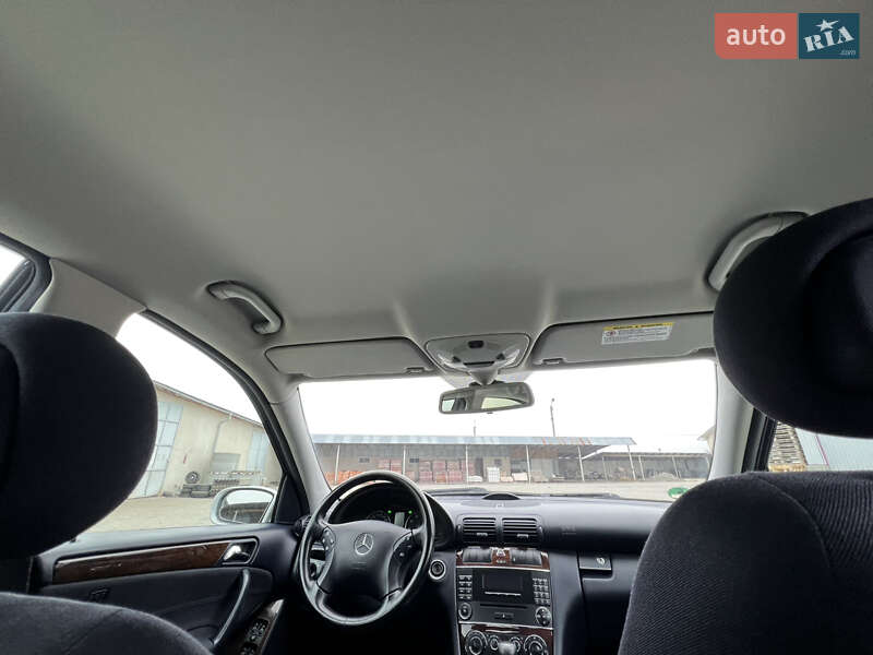Седан Mercedes-Benz C-Class 2005 в Надвірній