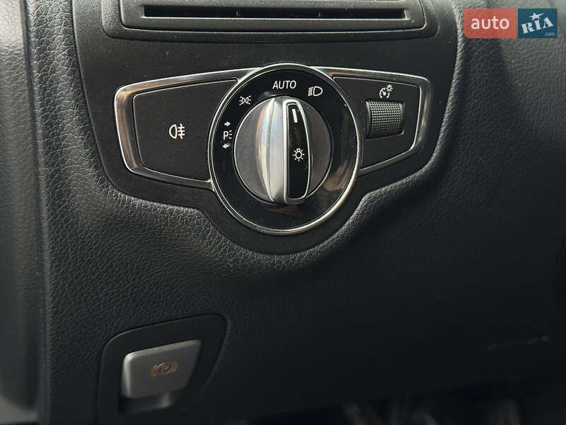 Універсал Mercedes-Benz C-Class 2015 в Києві фото 15 Універсал Mercedes-Benz C-Class 2015 в Києві