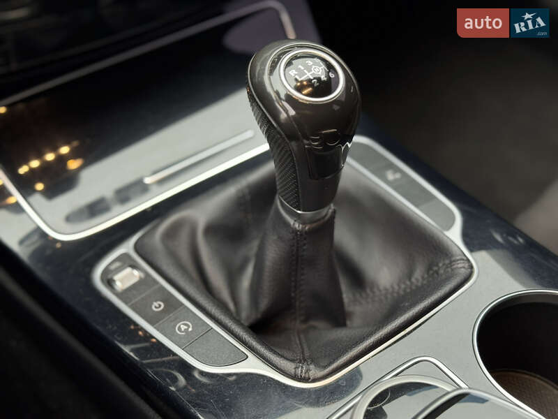 Універсал Mercedes-Benz C-Class 2015 в Києві фото 17 Універсал Mercedes-Benz C-Class 2015 в Києві