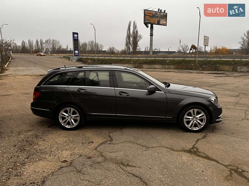 Универсал Mercedes-Benz C-Class 2013 в Одессе