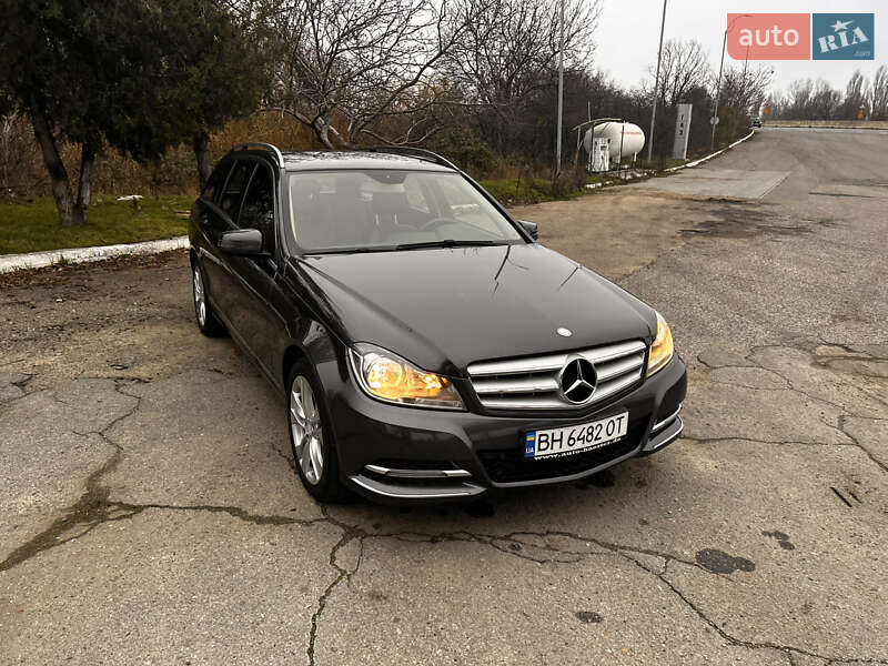 Универсал Mercedes-Benz C-Class 2013 в Одессе