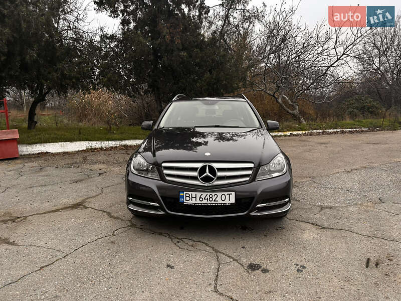 Универсал Mercedes-Benz C-Class 2013 в Одессе