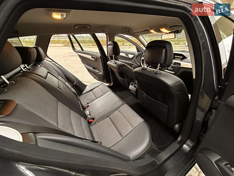 Универсал Mercedes-Benz C-Class 2013 в Одессе