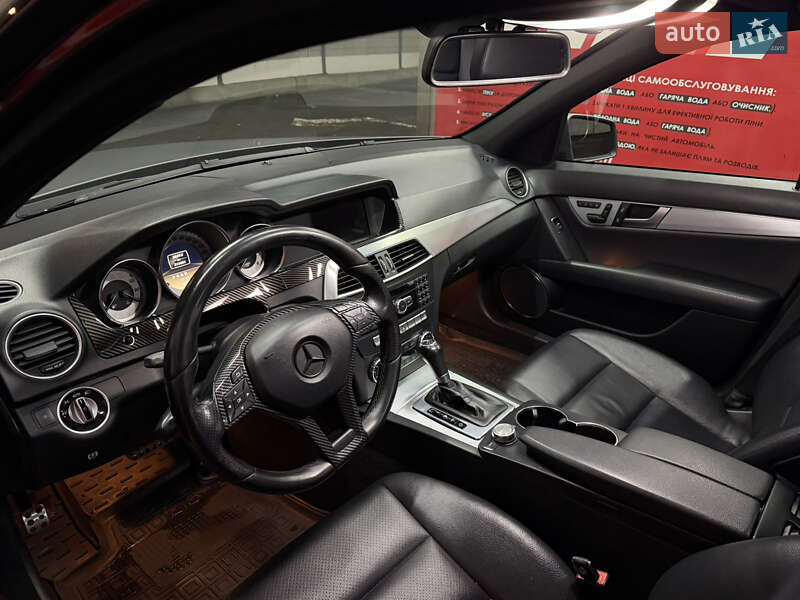 Седан Mercedes-Benz C-Class 2011 в Киеве