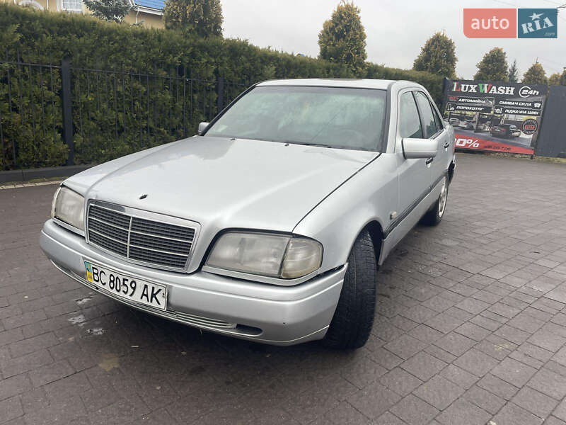 Седан Mercedes-Benz C-Class 1996 в Долине