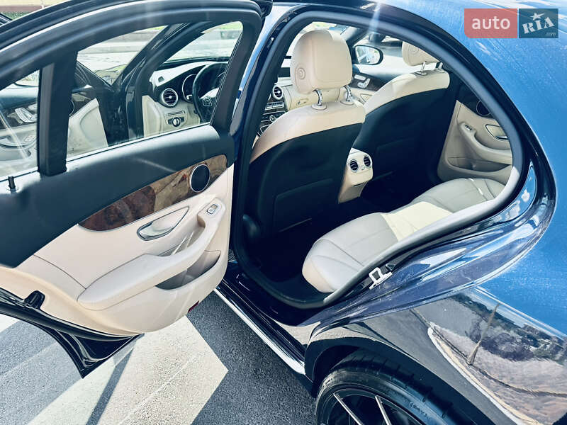 Седан Mercedes-Benz C-Class 2016 в Києві