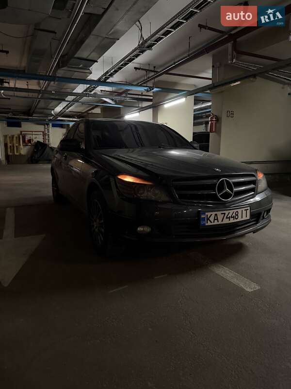Седан Mercedes-Benz C-Class 2007 в Киеве
