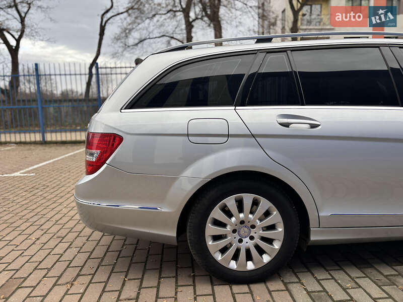 Универсал Mercedes-Benz C-Class 2012 в Ужгороде