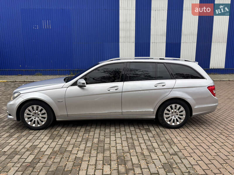 Универсал Mercedes-Benz C-Class 2012 в Ужгороде