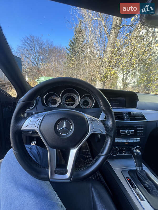 Седан Mercedes-Benz C-Class 2012 в Львове