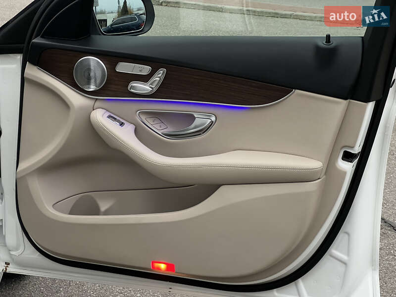 Седан Mercedes-Benz C-Class 2020 в Киеве