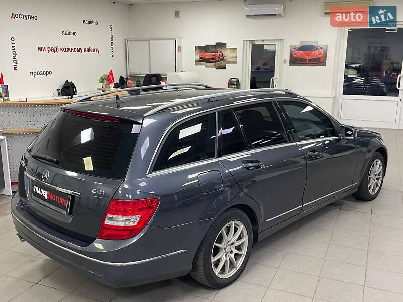 Универсал Mercedes-Benz C-Class 2013 в Киеве