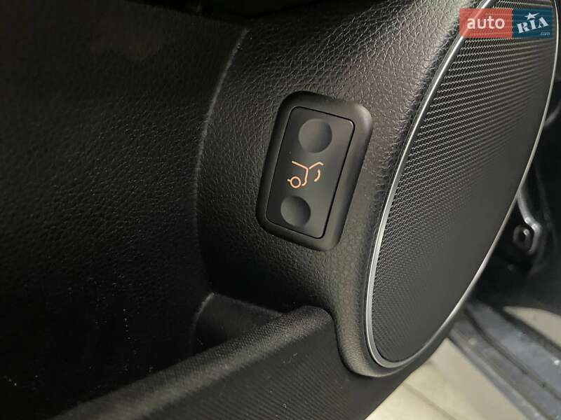 Универсал Mercedes-Benz C-Class 2013 в Киеве