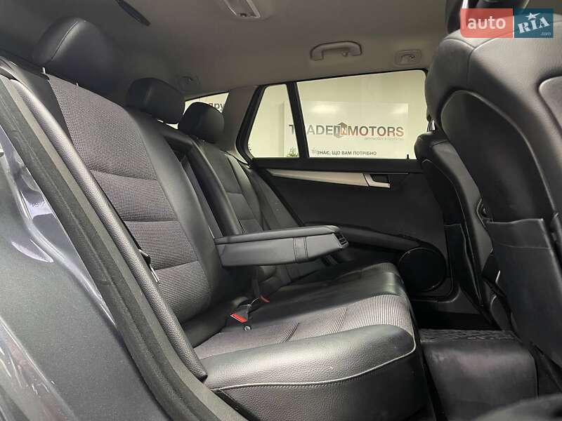 Универсал Mercedes-Benz C-Class 2013 в Киеве