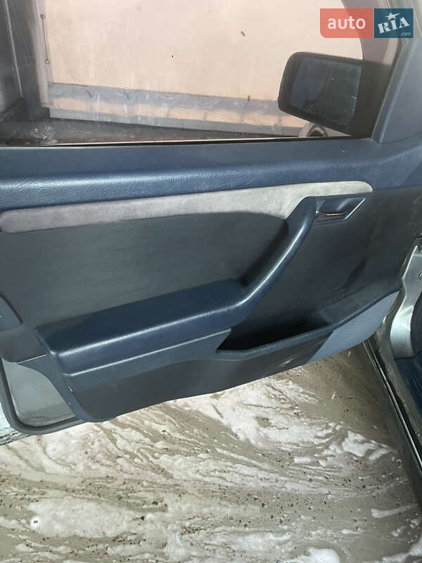Седан Mercedes-Benz C-Class 1994 в Харькове фото 18 Седан Mercedes-Benz C-Class 1994 в Харькове