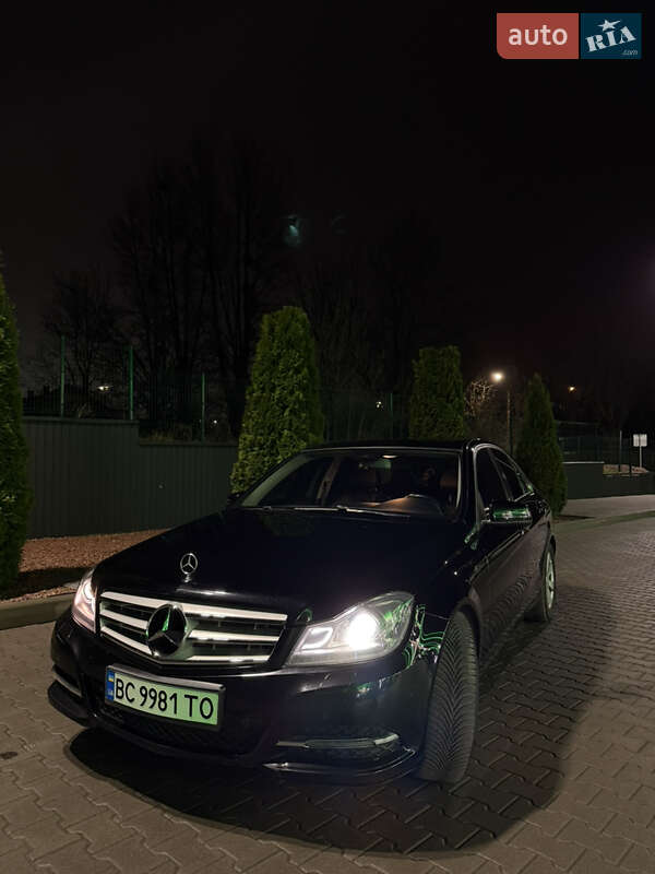 Седан Mercedes-Benz C-Class 2013 в Львове